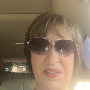 Meet your Posher, Rose